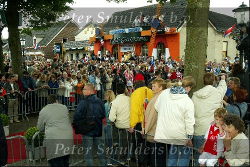 Heesch/Geffen Holland 10 Juli 2004
Trouwen Ruud v Nistelrooy met zijn Leontien