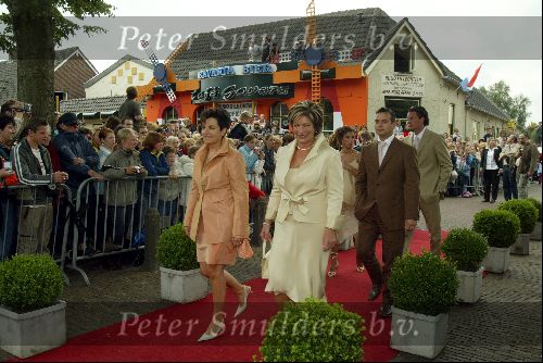 Heesch/Geffen 10 Juli 2004
Trouwen Ruud v Nistelrooy met zijn Leontien Slaats
Familie Bruidspaar