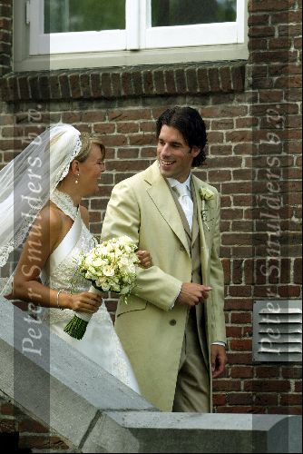 Heesch/Geffen 10 Juli 2004
Trouwen Ruud v Nistelrooy met zijn Leontien Slaats