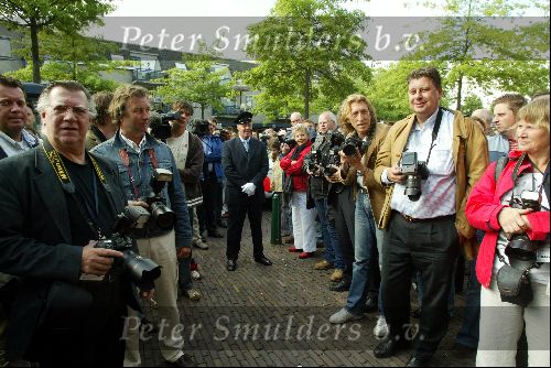Heesch/Geffen 10 Juli 2004
Trouwen Ruud v Nistelrooy met zijn Leontien Slaats
Veel Nederlandse en weinig buitenlandse pers