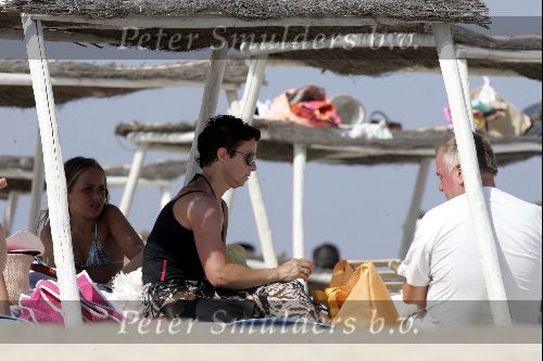 St Tropez 23 juli 2004
Harry Mens met zijn ex vrouw Suze Mens Sr