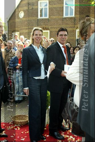 Heesch/Geffen 10 Juli 2004
Trouwen Ruud v Nistelrooy met zijn Leontien Slaats
Wim van Hanegem met zijn vrouw Marianne