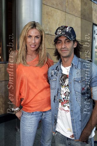 Amsterdam 30 juli 2005
Beurs mode accecoires.
Jorinde Mol met Adam Saaks