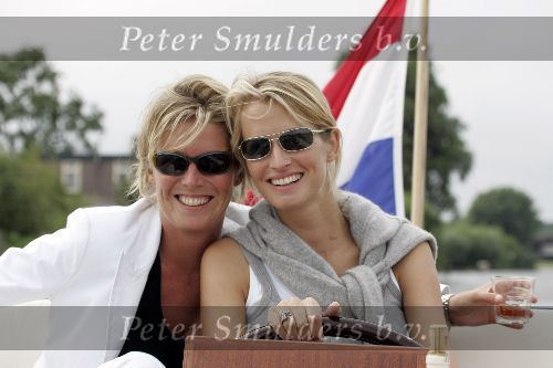 Nigtevecht 11 juli 2005
Anouk Smulders en Margriet Timmerman op boot