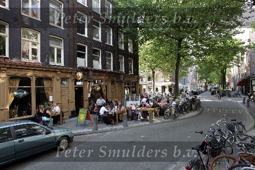 Amsterdam 14 juli 2005
Cafe Carels in de Saenredamstraat . 
Nieuwe eigenaars zijn Richard Witschge en Brian Roy