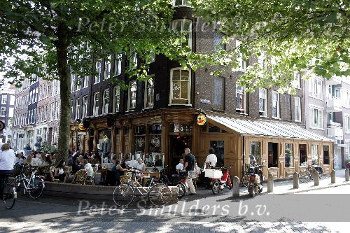 Amsterdam 14 juli 2005
Cafe Carels in de Saenredamstraat . 
Nieuwe eigenaars zijn Richard Witschge en Brian Roy