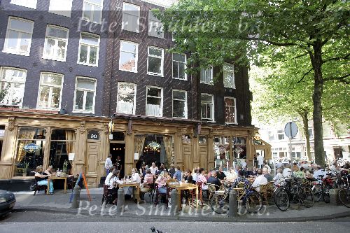 Amsterdam 14 juli 2005
Cafe Carels in de Saenredamstraat . 
Nieuwe eigenaars zijn Richard Witschge en Brian Roy