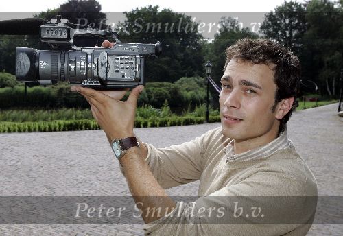 Hierden 15 juli 2005
Jasmine Sendar trouwen met Rutger Fahrner.
Edgar Wurfbain met camera