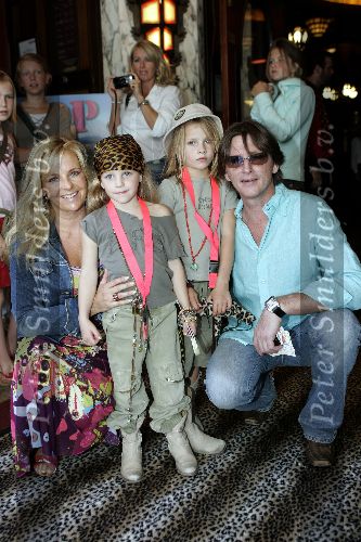 Amsterdam 10 juli 2005
Premiere Zoop in Tuschinski.
Erik de Zwart met gezin