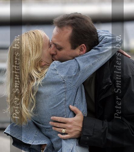 Schiphol 24 juli 2005
Frans Bauer vertrekt naar Zuid Afrika. Mariska brengt hem weg.