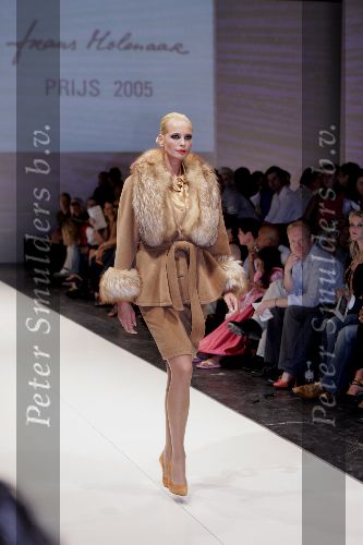 Amsterdam  28 juli 2005
Frans Molenaar modeshow bij amsterdam fashion week bij westergasfabriek.