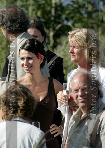 Amsterdam 30 juli 2005
Thom Hoffman en Giam Kwee trouwen  bij Kaap Kot.  
Frederique Huydts