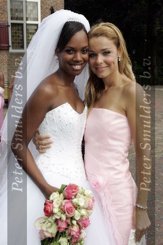 Hierden 15 juli 2005
Jasmine Sendar trouwen met Rutger Fahrner.
Froukje de Both
