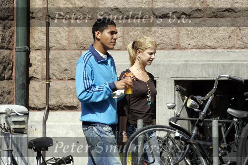 Amsterdam 30 juli 2005
Hedwiges Maduro aan het winkelen met zijn vriendin in Amsterdam