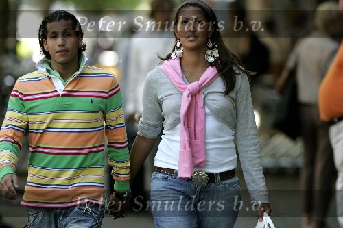 Amsterdam 30 juli 2005
Jody Bernal en Shanne Breukhoven op cornelis schuytstraat