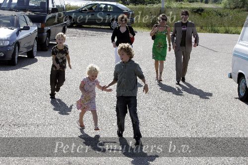 Amsterdam 30 juli 2005
Thom Hoffman en Giam Kwee trouwen  bij Kaap Kot.  
Joost Zwagerman met vrouw en kinderen