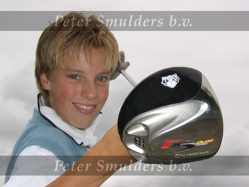 Halfweg, 26 Juli 2005 Golfclub Houtrak
Demonstratie en clubfitting van TaylorMade
Junior Smulders Hcp 2.1 met een nieuwe R5 TaylorMade driver