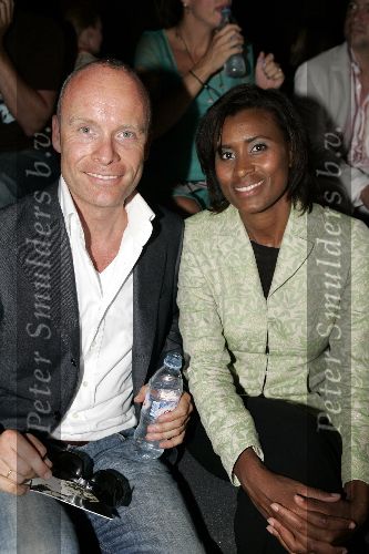 Amsterdam  28 juli 2005
Frans Molenaar modeshow bij amsterdam fashion week bij westergasfabriek. Mart Visser en Laetitia Griffith