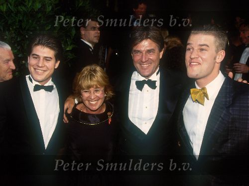 8 Juni 1993
Martijn Krabbe met zijn broer....en ouders Jeroen Krabbe en Herma Krabbe