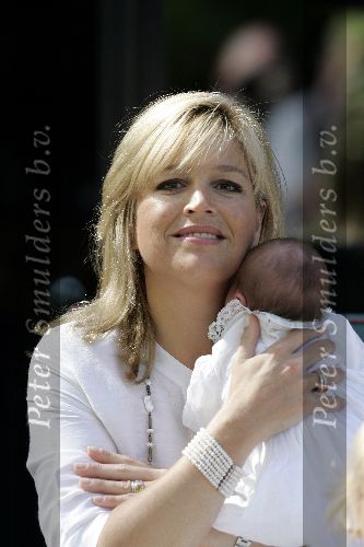 Wassenaar 17 juli 2005
Fotomoment met Maxima Amalia Prins Willem Alexander en Alexia bij hun woning \
