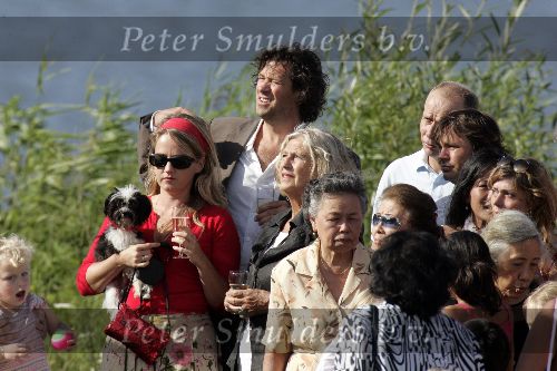 Amsterdam 30 juli 2005
Thom Hoffman en Giam Kwee trouwen  bij Kaap Kot.  
Peter Donkersloot met vrouw