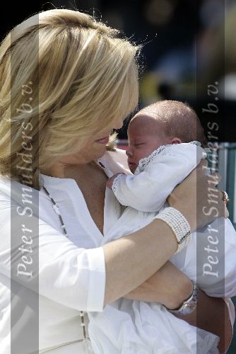 Wassenaar 17 juli 2005
Fotomoment met Maxima Amalia Prins Willem Alexander en Alexia bij hun woning \