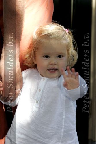 Wassenaar 17 juli 2005
Fotomoment met Maxima Amalia Prins Willem Alexander en Alexia bij hun woning \