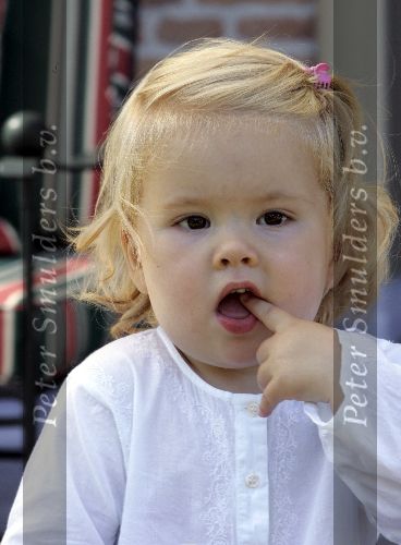 Wassenaar 17 juli 2005
Fotomoment met Maxima Amalia Prins Willem Alexander en Alexia bij hun woning \