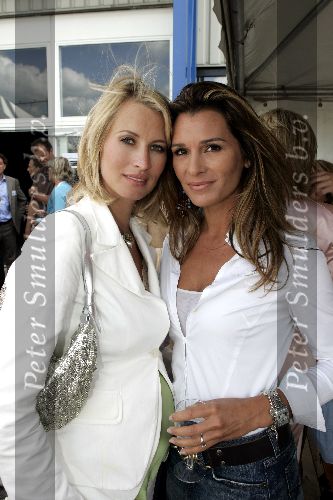 Amsterdam 19 juli 2005
Perspresentatie SBS6 Net5 en Veronica .
Anouk Smulders en Quinty Trustfull