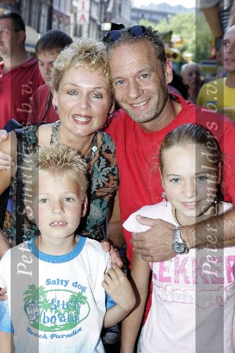 Amsterdam 10 juli 2005
Premiere Zoop in Tuschinski.
Ron Boszhard met gezin
