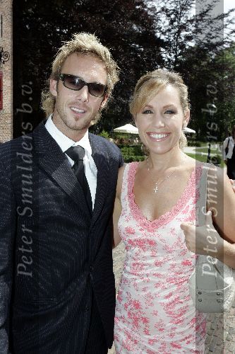 Hierden 15 juli 2005
Jasmine Sendar trouwen met Rutger Fahrner.
Tanja Jess en Charly Luske