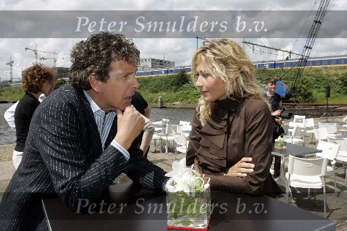 Amsterdam 19 juli 2005
Perspresentatie SBS6 Net5 en Veronica .
Wendy v Dijk en Robert ten Brink