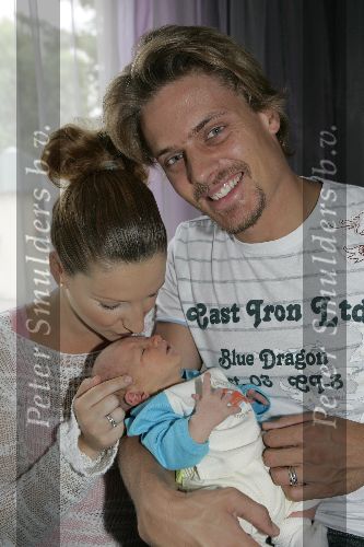 Rotterdam 22 juli 2005
Winston Post en Denise v Rijswijk met hun zoon Jayden