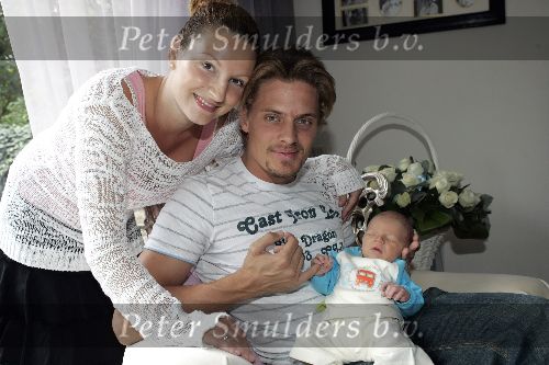 Rotterdam 22 juli 2005
Winston Post en Denise v Rijswijk met hun zoon Jayden
