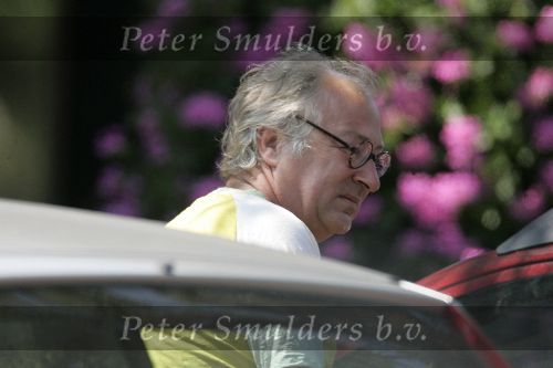 Bergen 14 juli 2005
Youp van t Hek bij zijn vakantiehuis