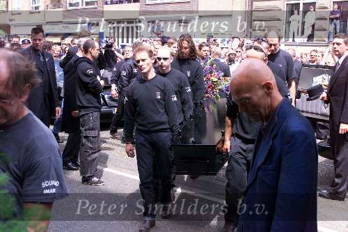 Amsterdam 16 juli 2001
Crematie van Herman Brood.
de dienst was in Pardiso