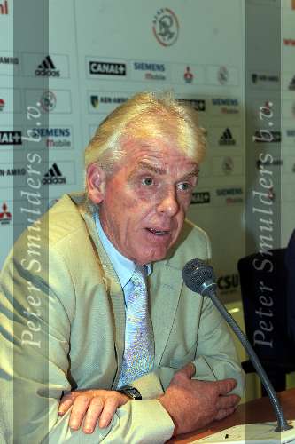 Amsterdam 5 juli 2001
Presentatie AJAX nieuwe seizoen 2001/2002
Leo Beenhakker