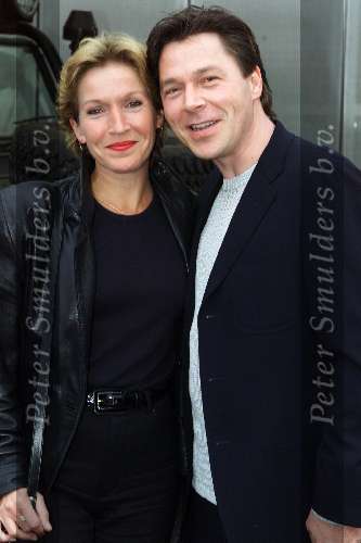 Amsterdam 11 juli 2001
Premiere van Thom Raider in Pathe Arena.
Marianne Vloetgraven met ....