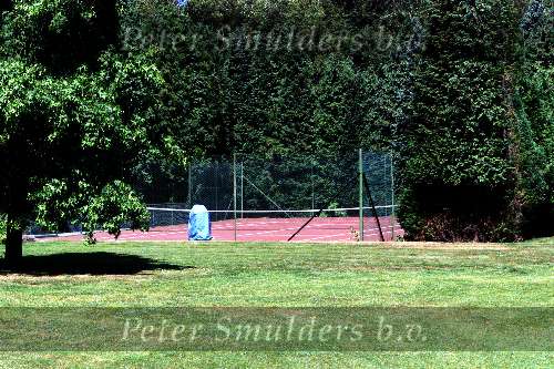Rijkvorsel 4 juli 2001
Nieuwe huis van Patricia Paay en Adam Curry.
Tennisbaan