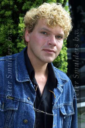 Amstrdam 24 juli 2001
Perspresentatie van SBS 6 , V8 en Net 5.
Ton v Rooyen