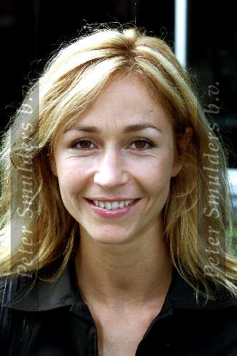 Amstrdam 24 juli 2001
Perspresentatie van SBS 6 , V8 en Net 5.
Wendy v Dijk