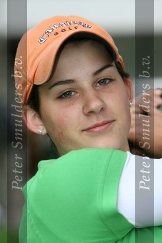 Eindhoven, 26 Juni 2006
In Eindhoven is voor het 17e jaar de golfweek gestart voor middelbare scholieren ( zij spelen de masters met een max Hcp van 10 ) en 6 clubs, t.w.: Best, De Schoot, de Eindhovensche, Haviksoord, Tongelreep en Welschap. Zij spelen op 5 verschillende banen voor het clubkampioenschap
Anne v d Bosch   SJE Stichting Jeugdtour Eindhoven 2006