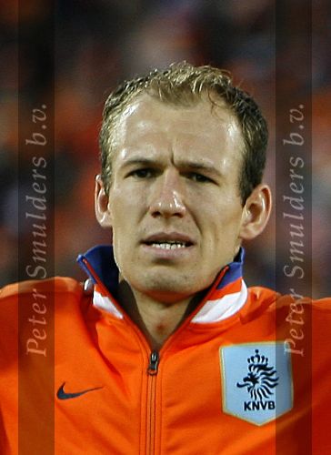 Zaterdag, 27 Mei 2006 Vriendschappelijke interland op weg naar het WK 2006 Nederland-Kameroen, eindstand 1-0
Arjen Robben
@ Edwin van Zandvoort
