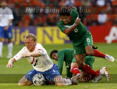 Eindhoven, 2 Juni 2006 Vriendschappelijke interland op weg naar het WK 2006 tussen Nederland-Mexico, eindstand 2-1
Dirk Kuyt
© Foto Edwin van Zandvoort