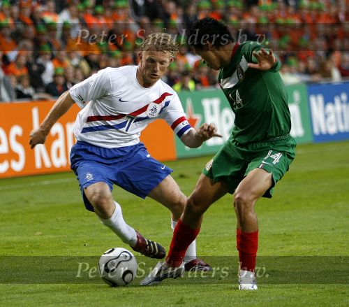 Eindhoven, 2 Juni 2006 Vriendschappelijke interland op weg naar het WK 2006 tussen Nederland-Mexico, eindstand 2-1
Dirk Kuyt
© Foto Edwin van Zandvoort