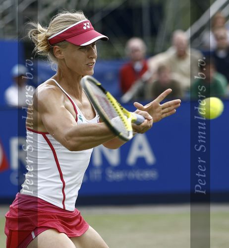 Rosmalen, 23 Juni 2006 Ordina Open 2006
Halve finale Michaella Krajicek-Jelena Dementiva
1-6   7-6   6-4
© Foto Edwin van Zandvoort