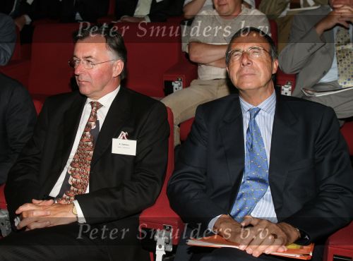 Eindhoven, 14 Juni 2006
Opening door minister Laurens Jan Brinkhorst van het Innovatieprogramma NANO lectronica en embedded systemen in het Evoluon te Eindhoven. hier op de foto met Burgemeester Sakkers van Eindhoven