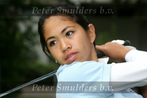 Eindhoven, 26 Juni 2006
In Eindhoven is voor het 17e jaar de golfweek gestart voor middelbare scholieren ( zij spelen de masters met een max Hcp van 10 ) en 6 clubs, t.w.: Best, De Schoot, de Eindhovensche, Haviksoord, Tongelreep en Welschap. Zij spelen op 5 verschillende banen voor het clubkampioenschap
Lianne The               SJE Stichting Jeugdtour Eindhoven 2006