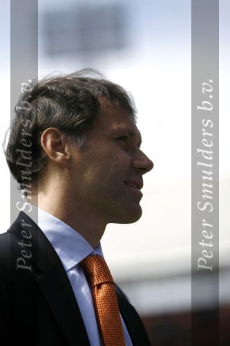 Rotterdam, 5 Juni 2006 Laatste oefeninterland nederlands elftal op weg naar het WK 2006 in Duitsland.
Nederland-Australie, eindstand 1-1
Marco v Basten
© Edwin van Zandvoort