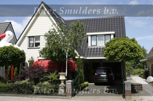 Uitgeest 5  juni 2006
Ooievaar voor het huis van rafael v d Vaart en Sylvie Meis na geboorte van hun zoon Damian